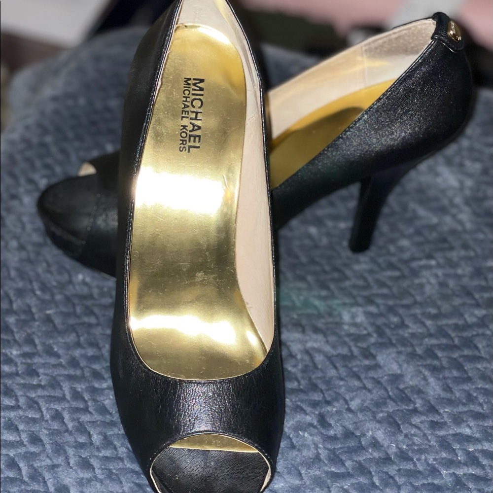 Michael Kors Peep-toe heels